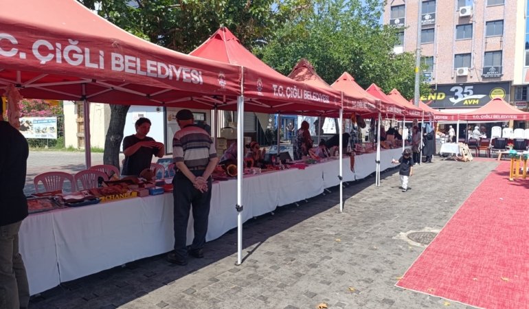 Çiğli’de Kadın Emeği İlmek İlmek İşlendi: ADEM ve SODAM’dan Anlamlı Kermes!